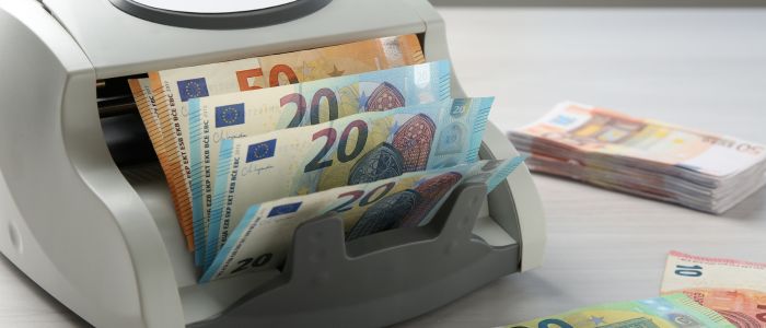 Как работи една банкнотоброячна машина